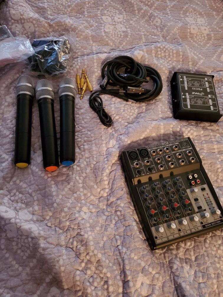 Bariger microphone mixer, Pyle mixer, 3 wireless microphones, and wireless transmitter $200 even