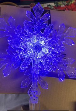 NEW - Member's Mark 10-count LED Snowflake Pathway Lights with 9 functions. 