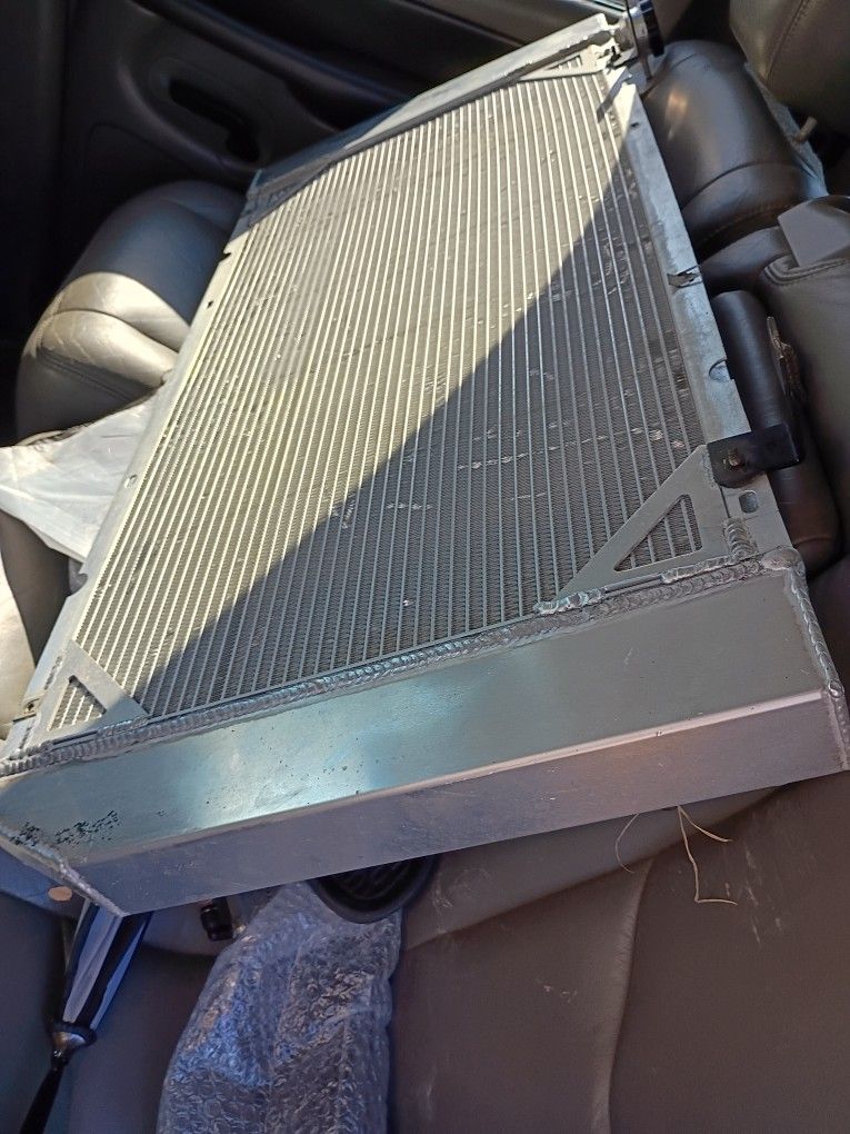 Aluminum Radiator Fan Chevy OBS Truck Or Tahoe 