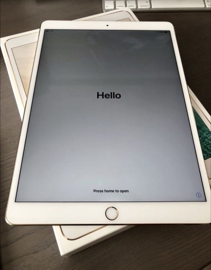 iPad Pro (10.5 inch)64 GB Wi-Fi + Cellular Unlocked MQF92LL / A