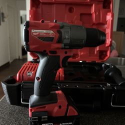 Milwaukee M18 Hammer Drill 