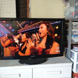 40" Panasonic Color Tv 
