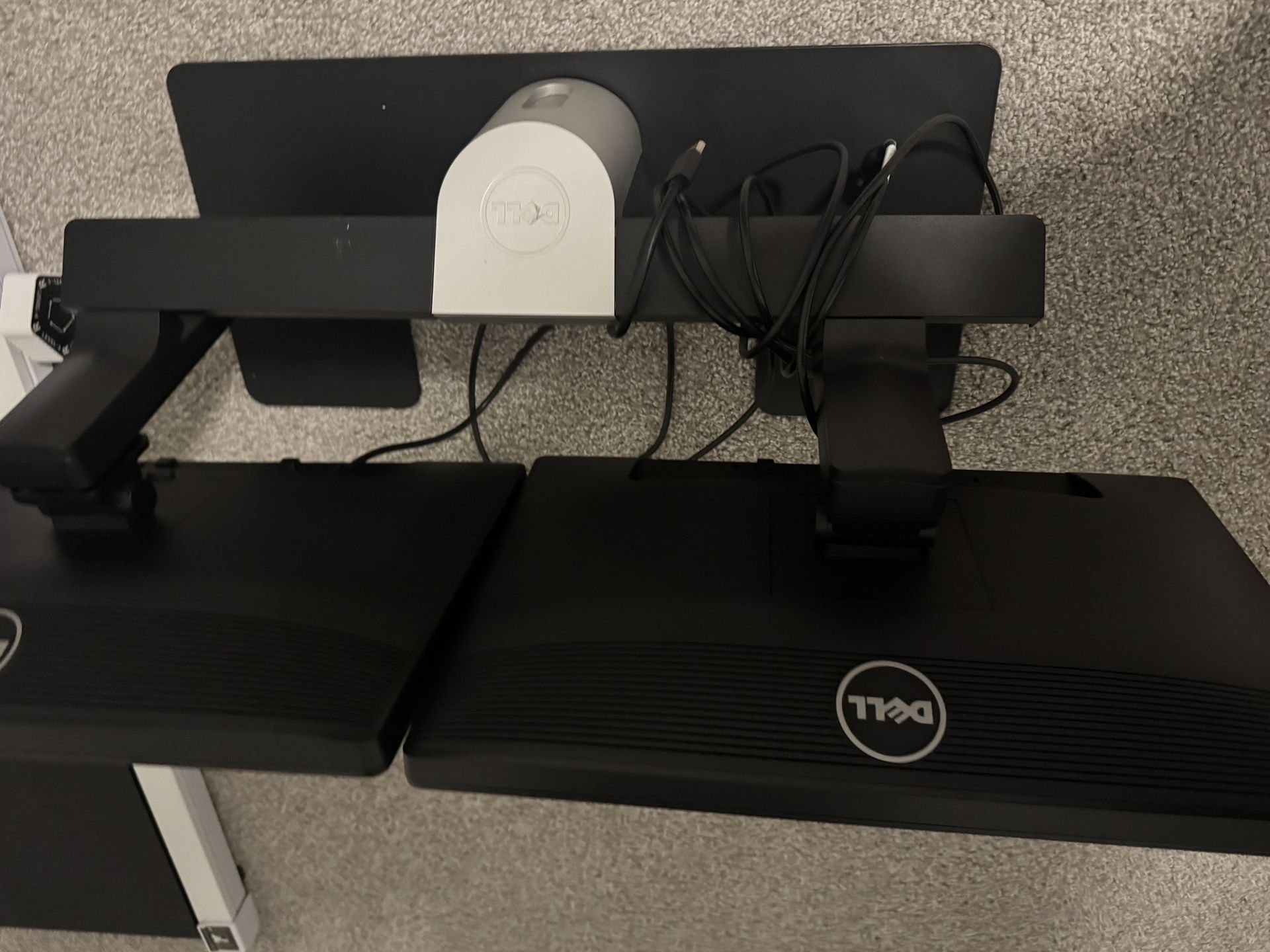 Dell dual Monitors/ docking Station
