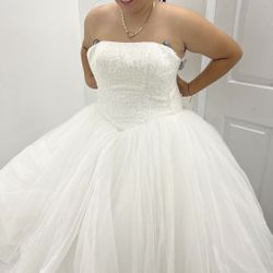Beautiful David’s Bridal Dress 
