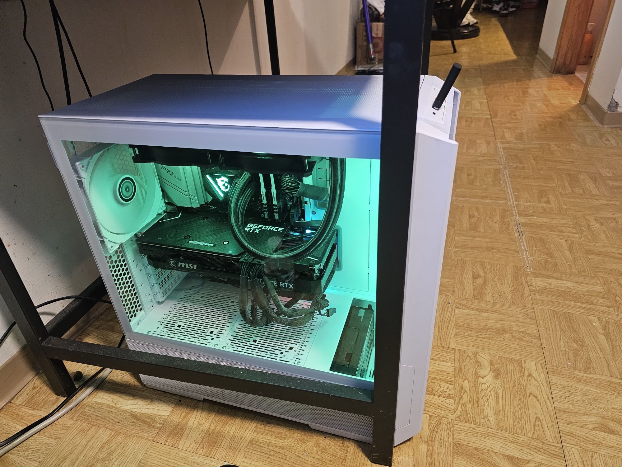 Gaming Computer And Monitor Lg