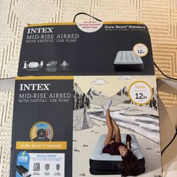 Twin air mattress: Intex 12”