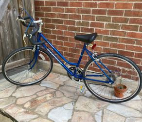 VINTAGE HUFFY S-2000 STRIDER 10-SPEED