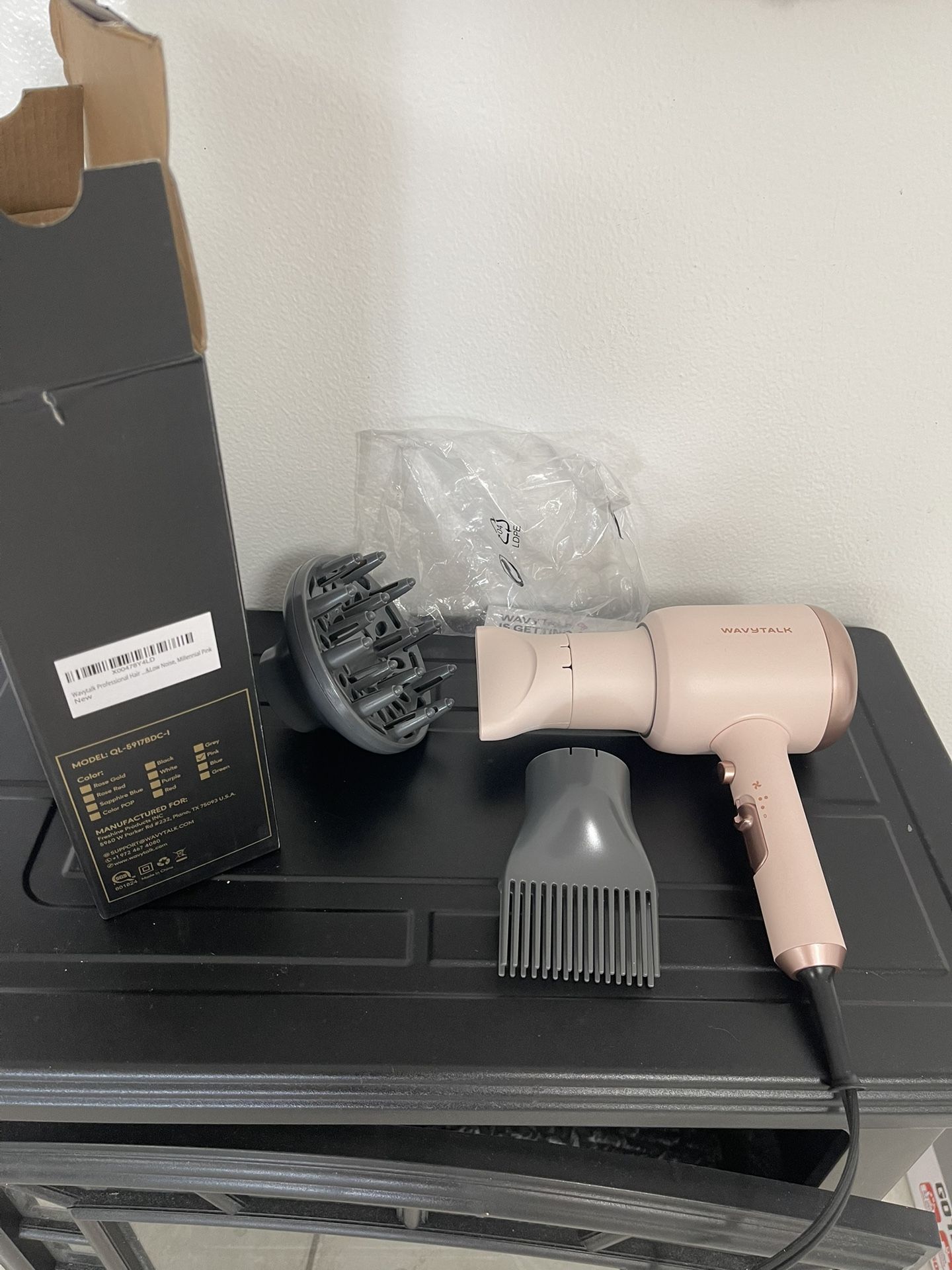 Wavytalk Professional Hair Dryer with Diffuser & Comb Attachment – NEW