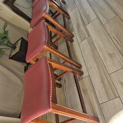 4 Bar Stools Exelent Condition 24"