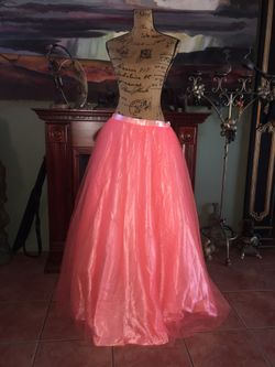Just beautiful tulle Milano brand name good quality long skirt size XL