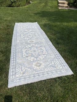 2’ 7” X 9’ Runner 