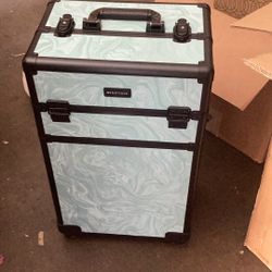 Travel Makeup Case W/ Wheels 