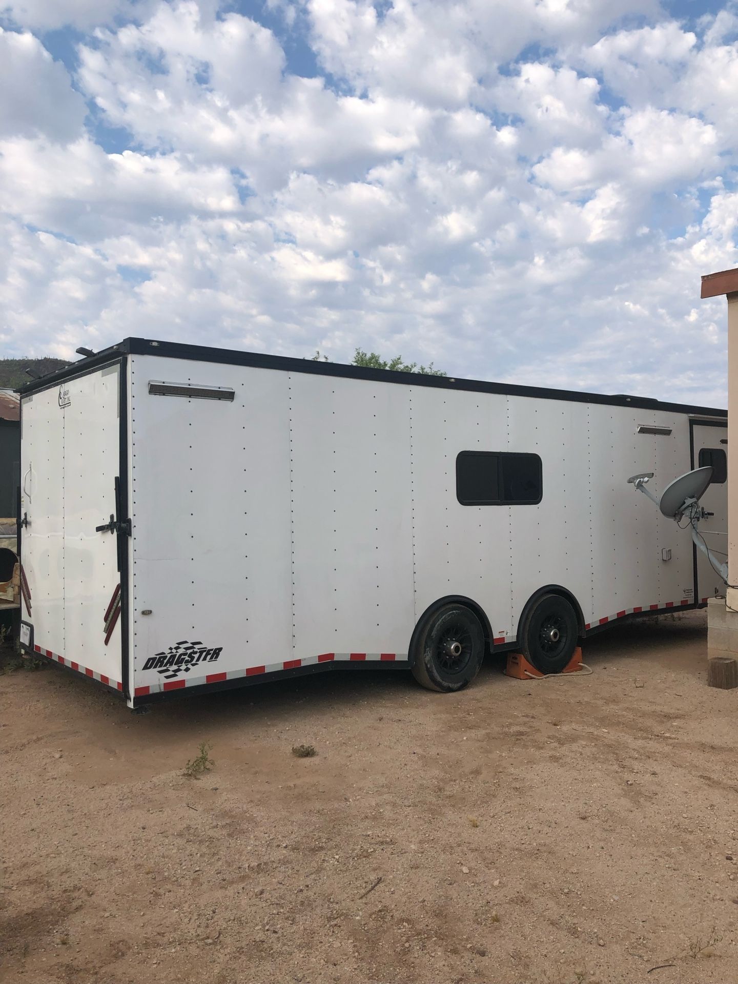 28 footer Toy hauler