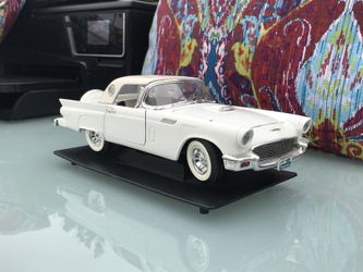 Ford thunderbird model car