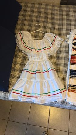 Girls dress costume