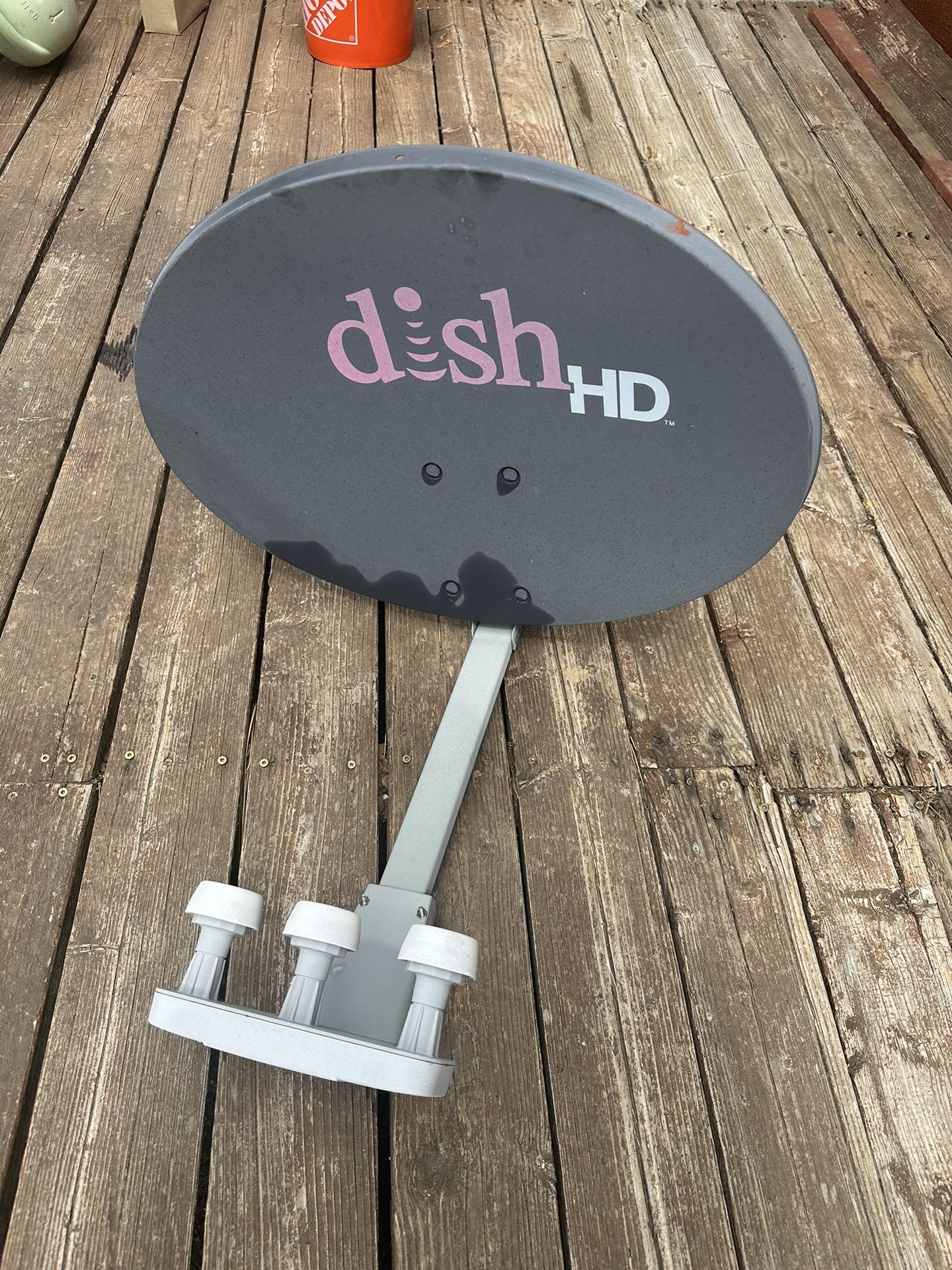 Dish HD Satellite Dish + Digital LNBF