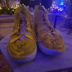 Game Worn Jarret Allen Kyries 