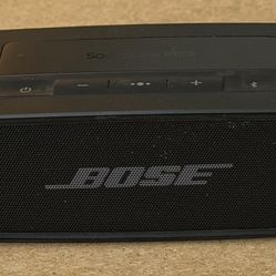 Bose Soundlink Mini II Speaker Special Edition With Case  Like New