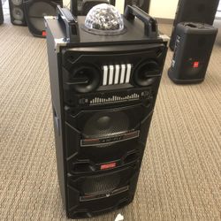 4,000 Watt Rechargeable Bluetooth Speakers/aux/fm/USB And SD Port/microphone For Karaoke/brand New!!