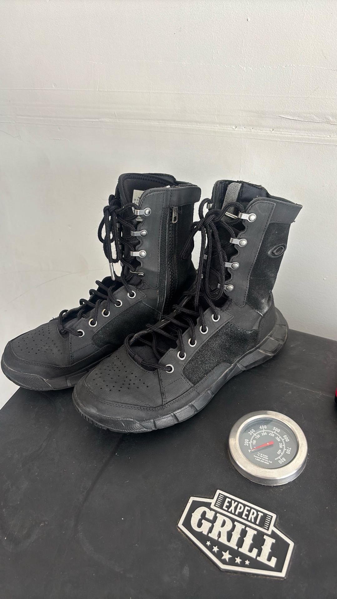 Oakley Boots Size 9