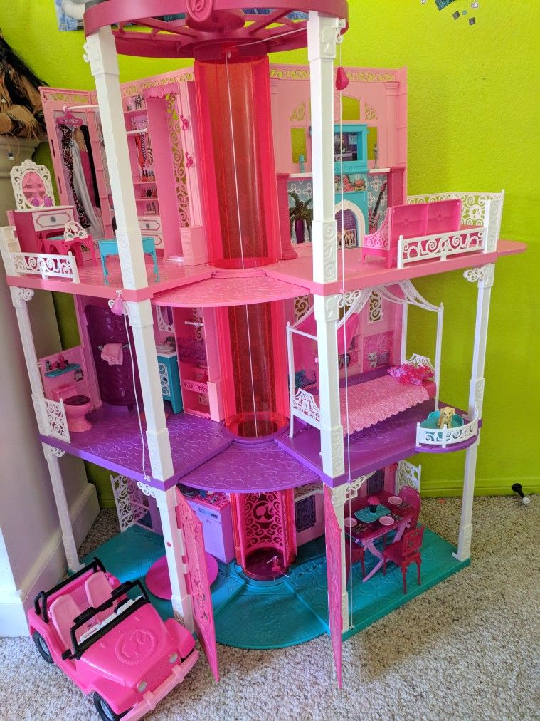 Barbie Dream House by Mattel: Dreamhouse w/ Elevator