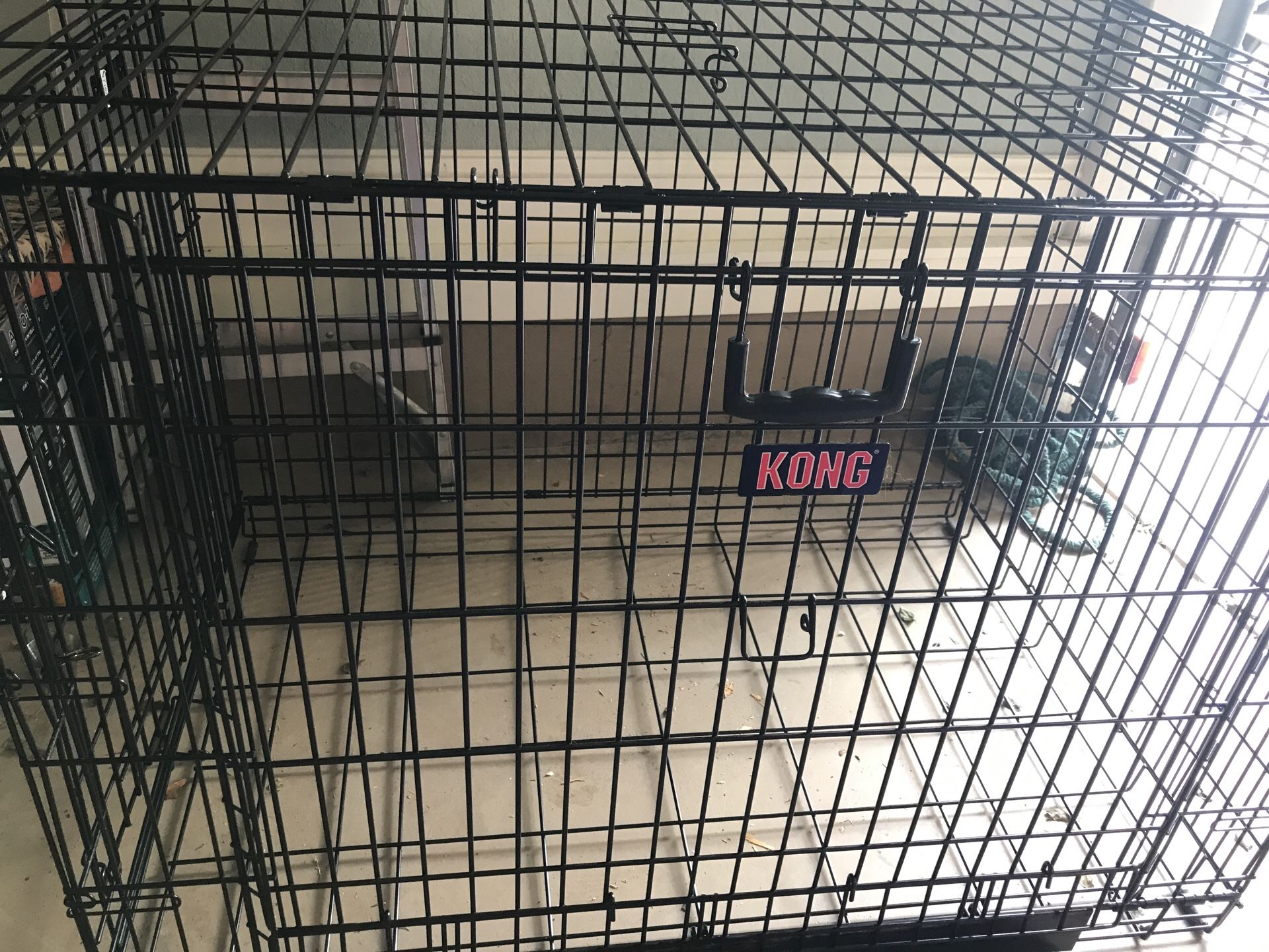 Extra large Kong dog crate