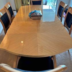 Elegant Italian Dining Room Set – Excellent Condition