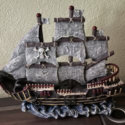Pen-Plex Pirate Ship Aquarium Decoration