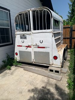 Traila para dos caballos
