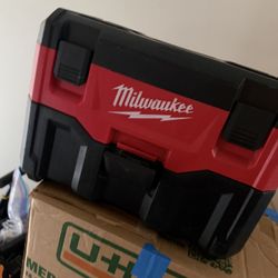 Milwaukee Vacuum
