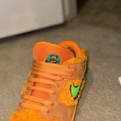 Nike SB Grateful Dead “Orange Bear” Dunks