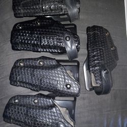  

Lot Of 5 Glock 17/22 Safariland 6360-83 2108 Level 3 Retention Holster R/H Weave

Safariland 6360-83 Glock 1 RH Lot Of 5 Holsters used