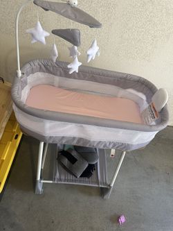 Rocket Bassinet