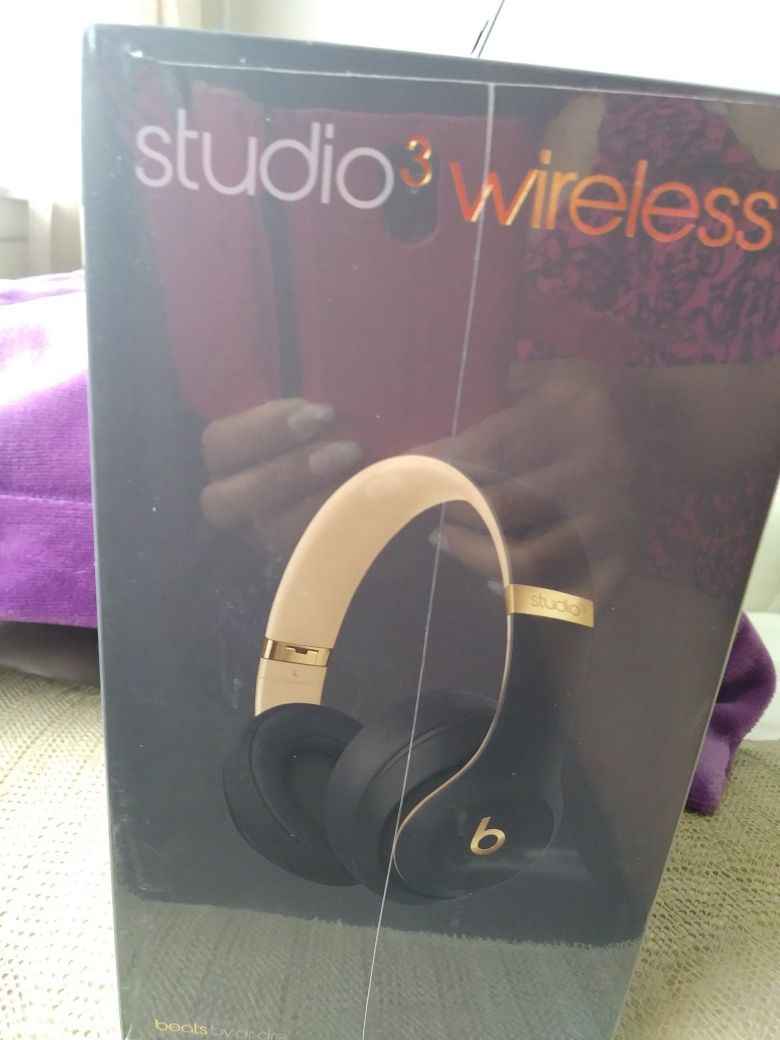 Beats studio3 wireless headphones