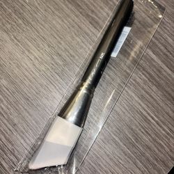 MAC 171 Smooth Edge All-Over Face Makeup Brush