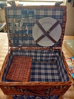 Picnic basket set