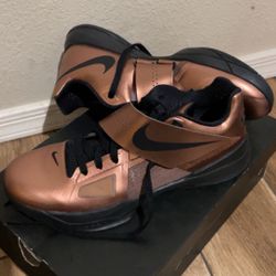 KD 4 “Christmas” Size 10.5