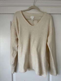 White long sleeve sweater