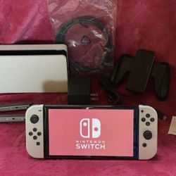 Switch OLED in Excellent Condition