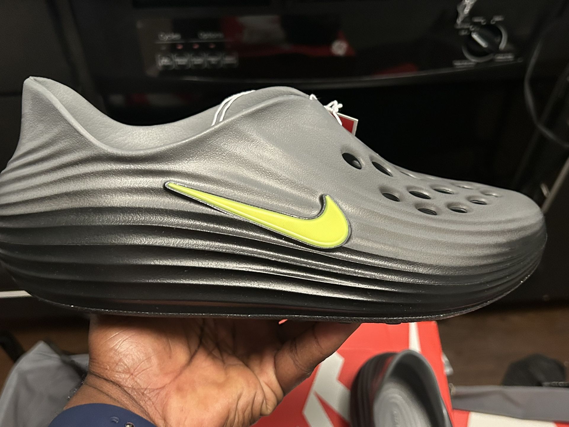 Nike Reactx Rejuven8 Size 9