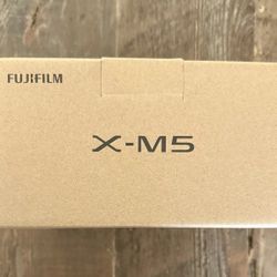 Fujifilm X-M5 Mirrorless Camera Body Only - Black