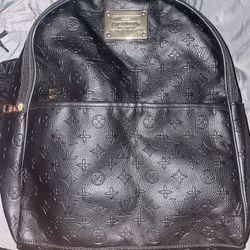 AUTHENTIC LOUIS VUITTON BAG