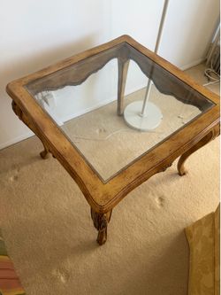 Vintage coffee table with two ottomans