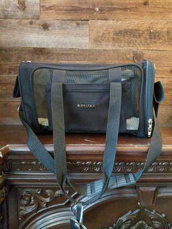 Dog carrier new is just dusty $30 obo