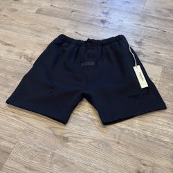 Essentials Fear Of God Shorts (MEDIUM)