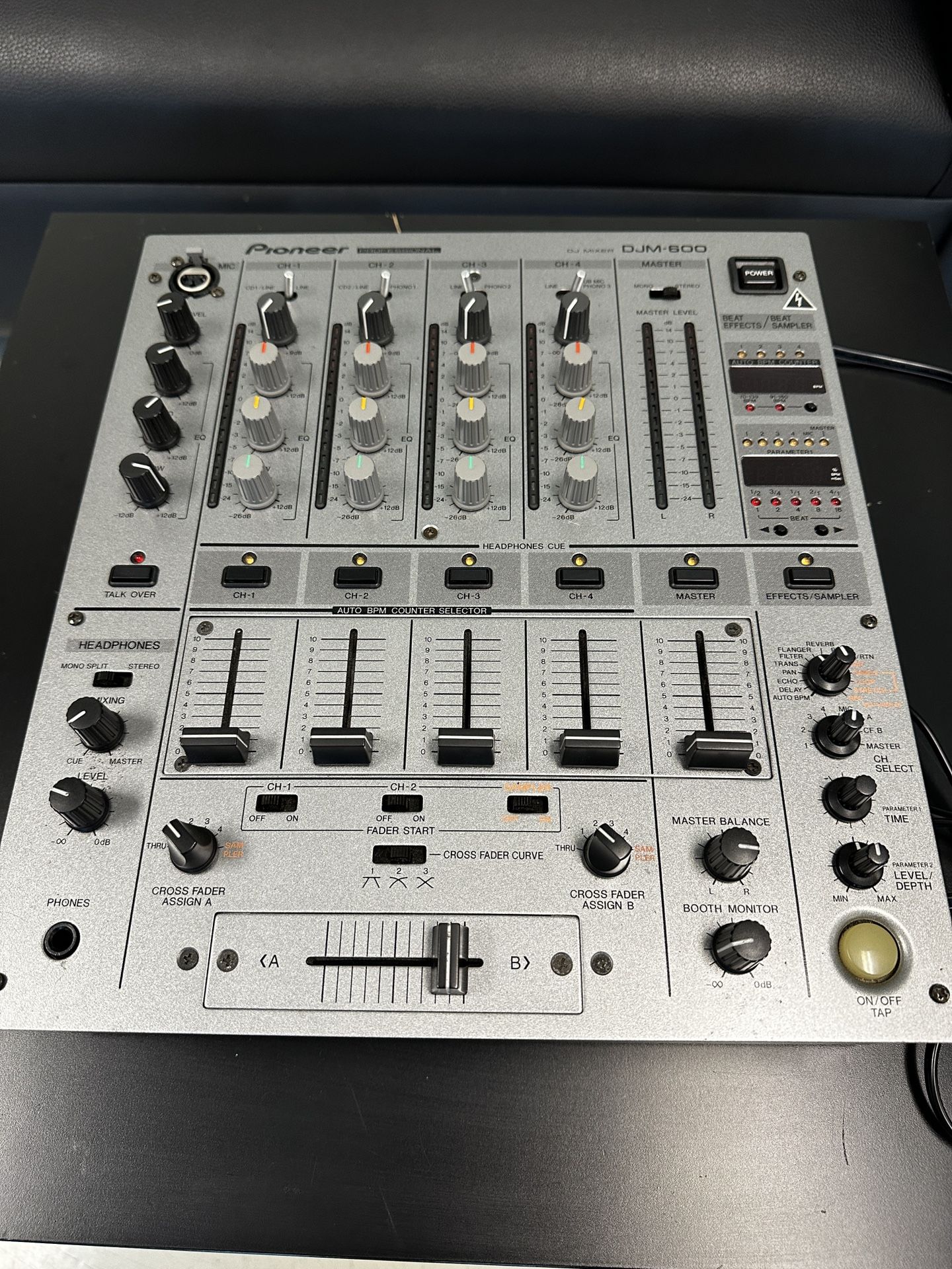 Pioneer DJM-600 (Vintage / Clean)