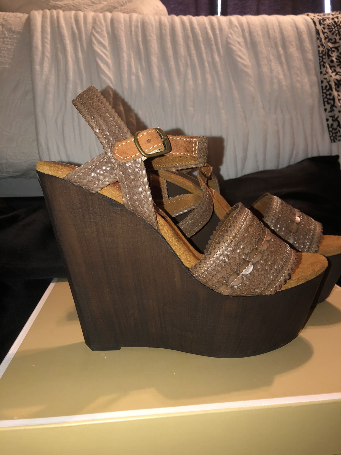 Sbicca wedges Vintage collection size 10