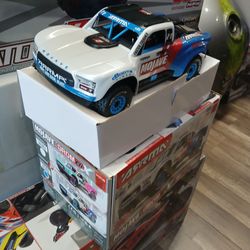 ARRMA Mojave BLX  grom 4x4 brand new in a box including lithium battery and a charger some are special deal