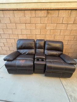 Recliner love seat