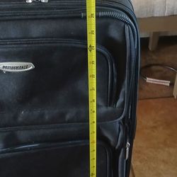 Medium suitcase